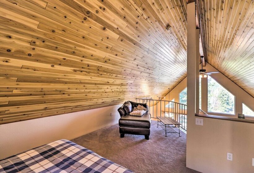 Riverfront Hungry Horse House With Large Deck!