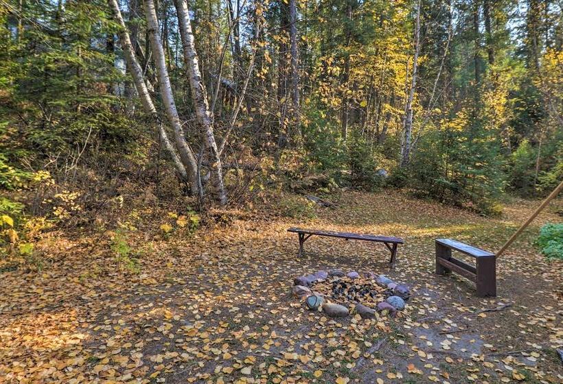 Riverfront Hungry Horse House With Large Deck!