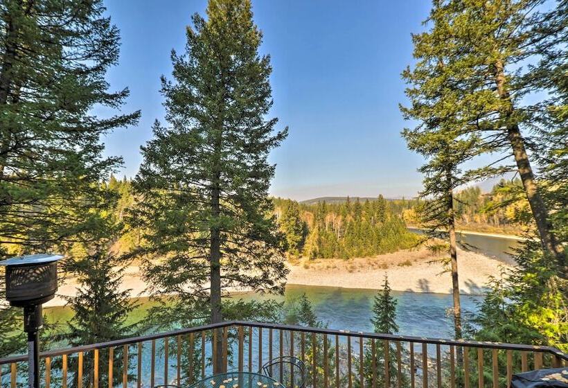 Riverfront Hungry Horse House With Large Deck!