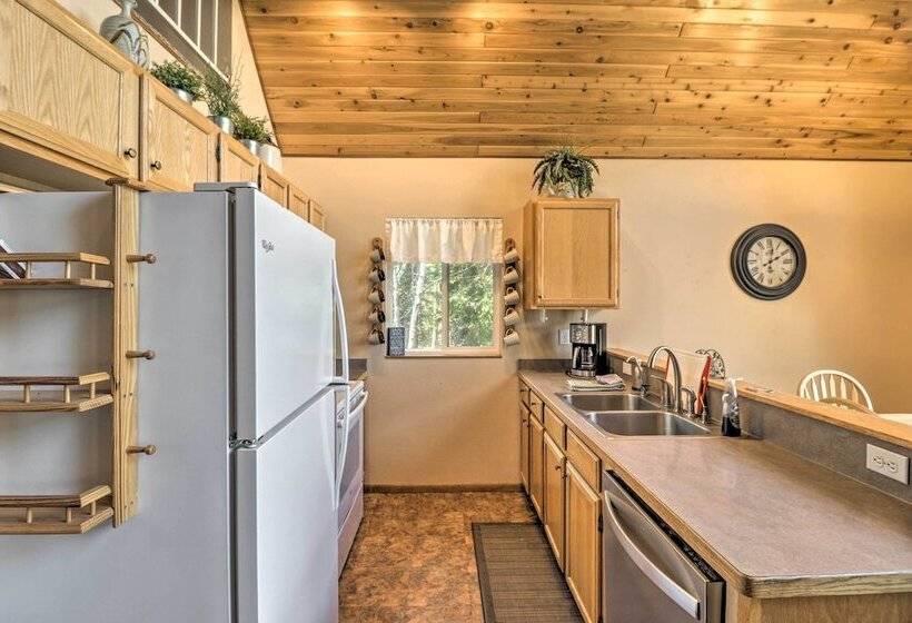 Riverfront Hungry Horse House With Large Deck!