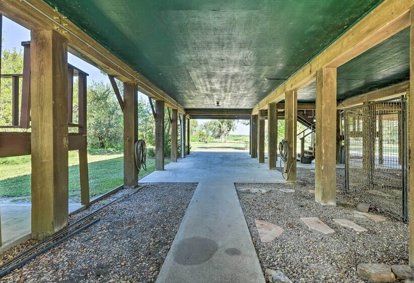 Riverfront Tivoli Escape W/ Bay Access & Dock