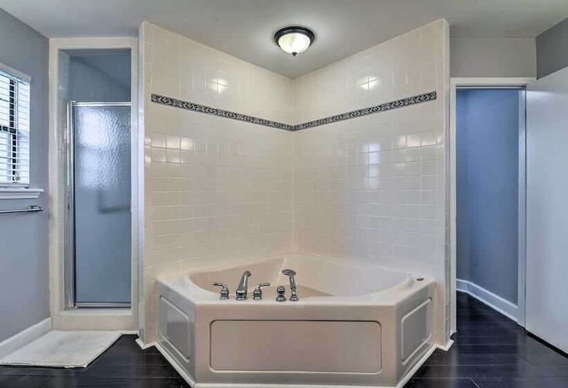 Riverfront Tivoli Escape W/ Bay Access & Dock