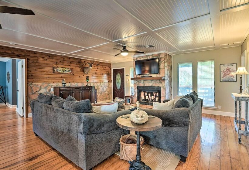 Riverfront Tivoli Escape W/ Bay Access & Dock