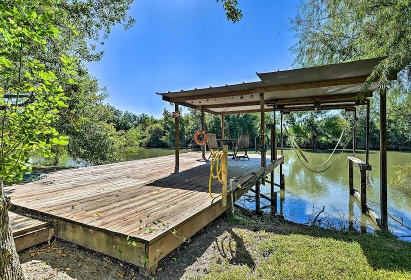 Riverfront Tivoli Escape W/ Bay Access & Dock