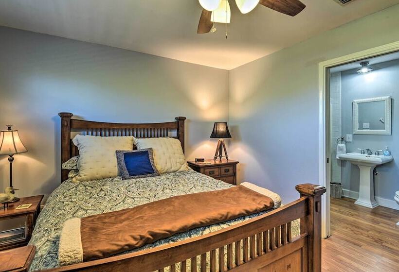 Riverfront Tivoli Escape W/ Bay Access & Dock