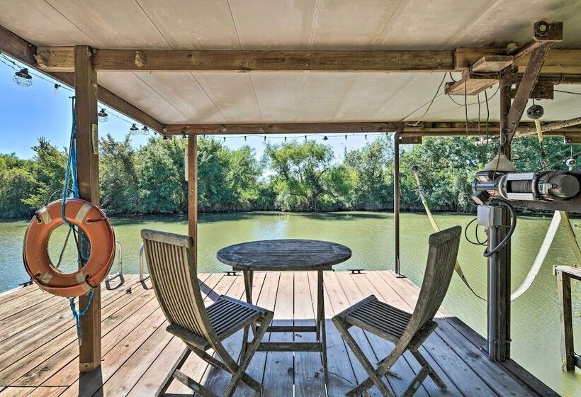 Riverfront Tivoli Escape W/ Bay Access & Dock