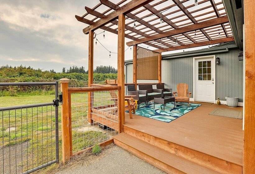 Serene Sequim Retreat W/ Deck: Pets Welcome!