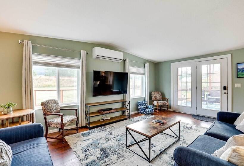 Serene Sequim Retreat W/ Deck: Pets Welcome!