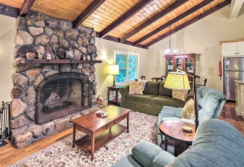 Spacious Bartlett Home W/ Fireplace + Kitchen