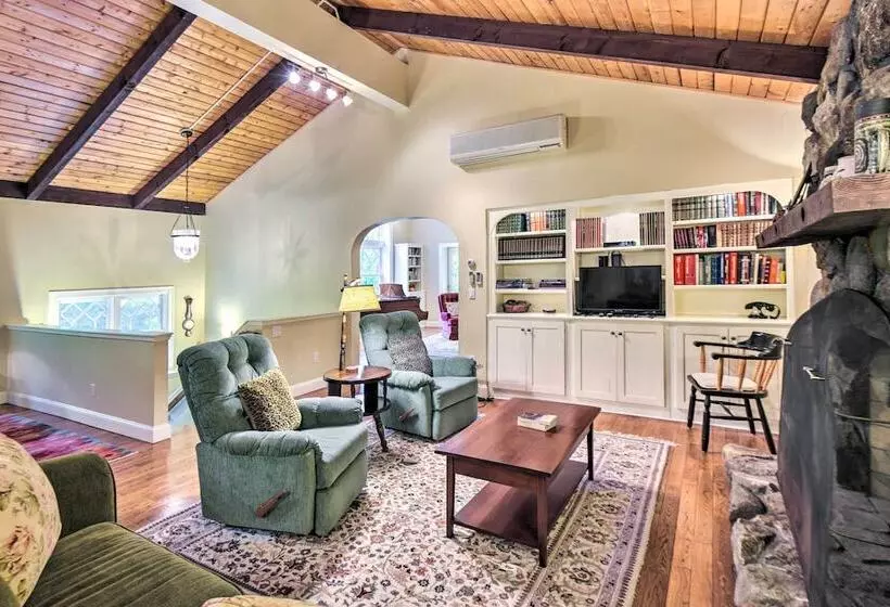 Spacious Bartlett Home W/ Fireplace + Kitchen