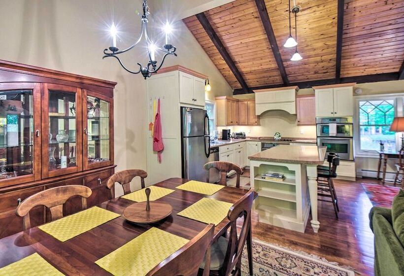 Spacious Bartlett Home W/ Fireplace + Kitchen