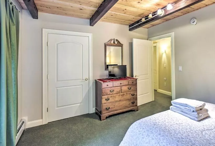 Spacious Bartlett Home W/ Fireplace + Kitchen