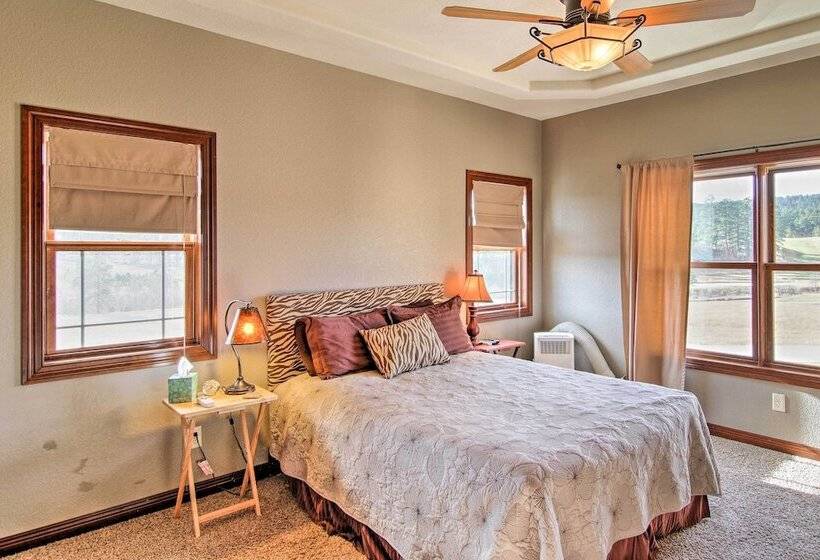 Sturgis Vacation Rental W/ Hot Tub & Game Room!