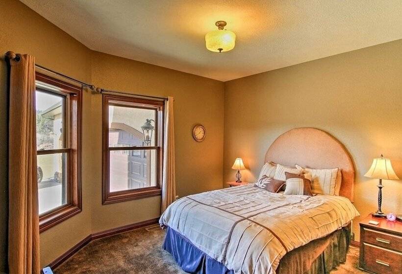 Sturgis Vacation Rental W/ Hot Tub & Game Room!