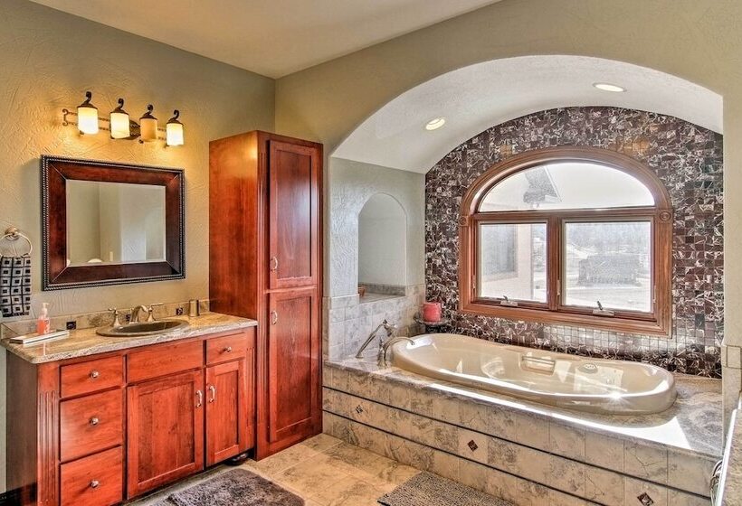 Sturgis Vacation Rental W/ Hot Tub & Game Room!