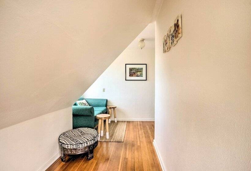 The Old Mccullough Home W/ Rooftop Deck, View