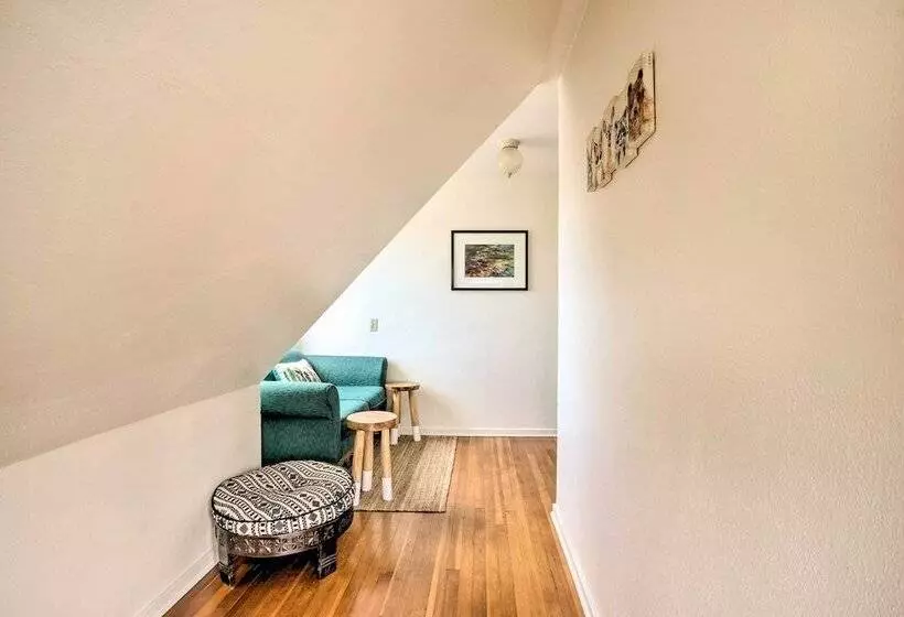 The Old Mccullough Home W/ Rooftop Deck, View