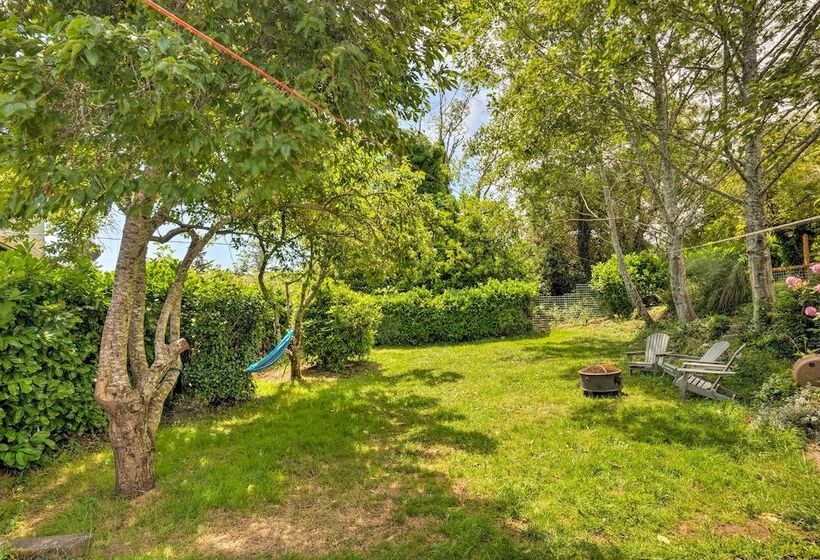 The Old Mccullough Home W/ Rooftop Deck, View
