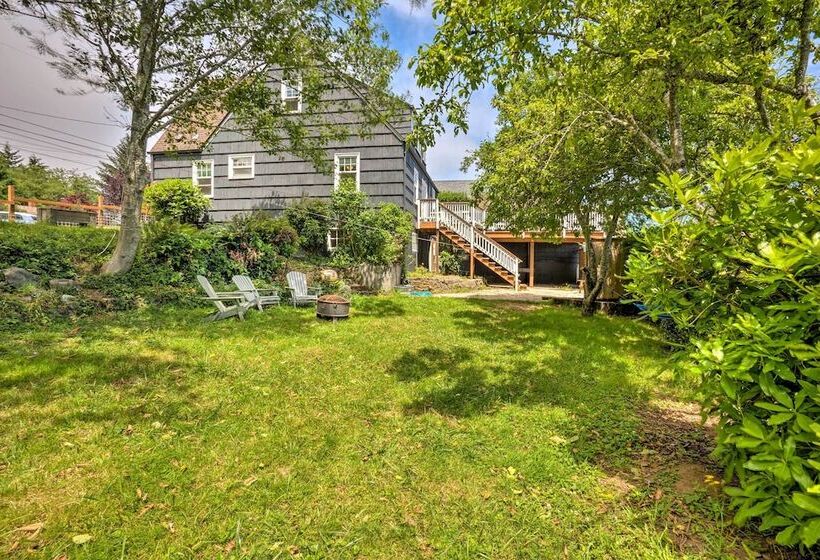 The Old Mccullough Home W/ Rooftop Deck, View