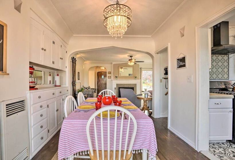 The Old Mccullough Home W/ Rooftop Deck, View