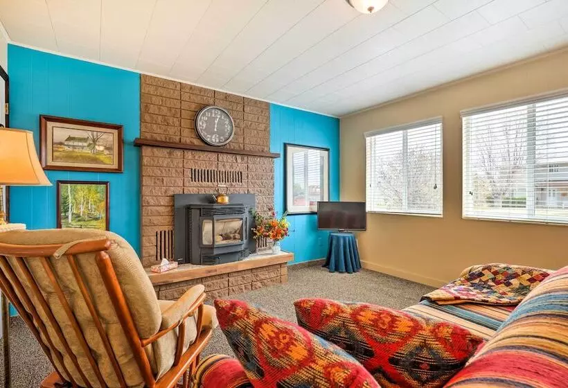 Tropic Family House   10 Miles To Bryce Canyon!