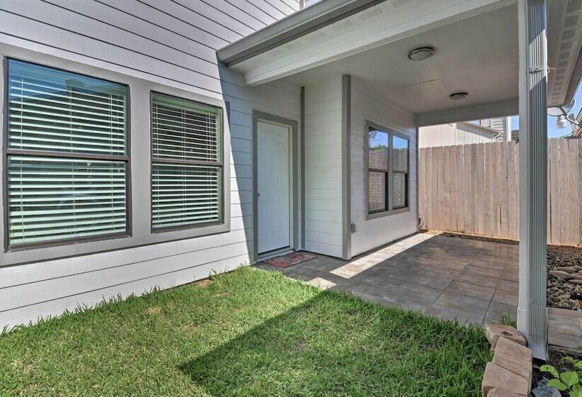 Spacious Houston Home ~ 16 Mi To Nrg Stadium!