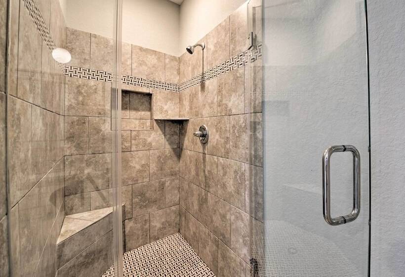 Spacious Houston Home ~ 16 Mi To Nrg Stadium!