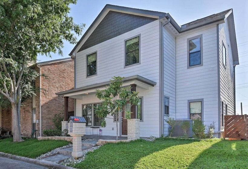 Spacious Houston Home ~ 16 Mi To Nrg Stadium!