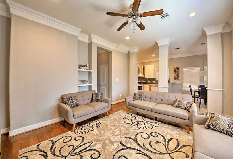 Spacious Houston Home ~ 16 Mi To Nrg Stadium!