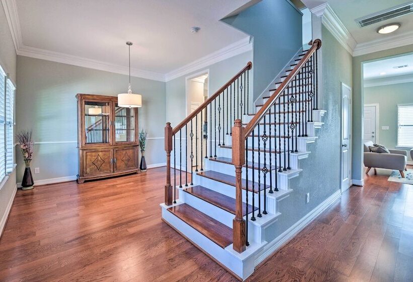 Spacious Houston Home ~ 16 Mi To Nrg Stadium!