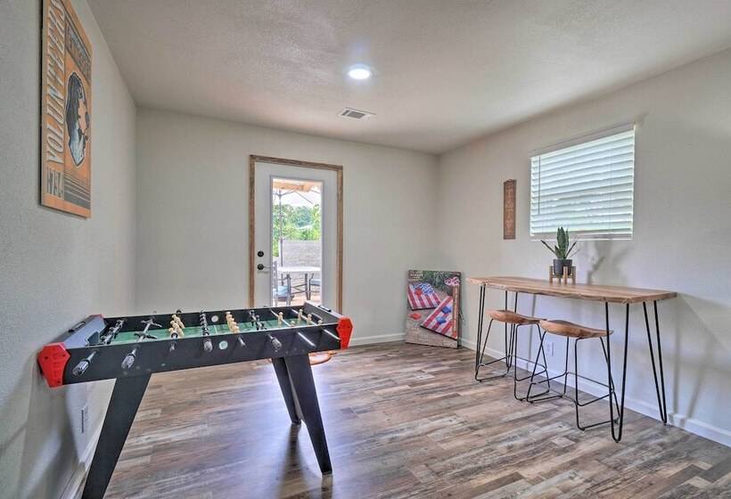 Updated Knoxville Home W/ Media Room + Patio!