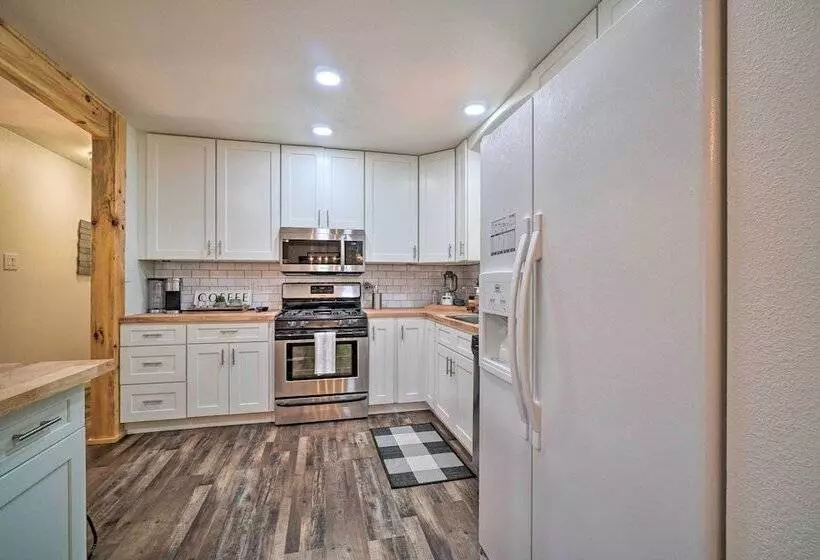 Updated Knoxville Home W/ Media Room + Patio!