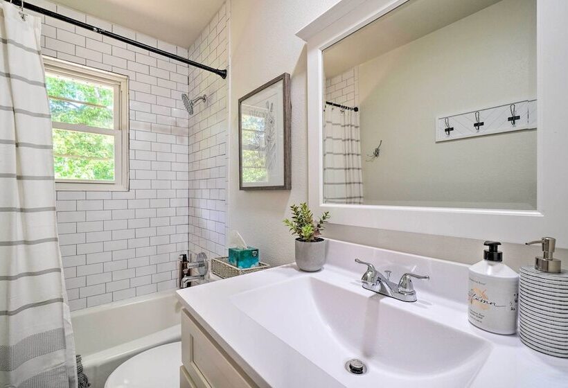 Updated Knoxville Home W/ Media Room + Patio!