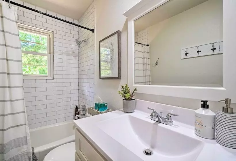 Updated Knoxville Home W/ Media Room + Patio!