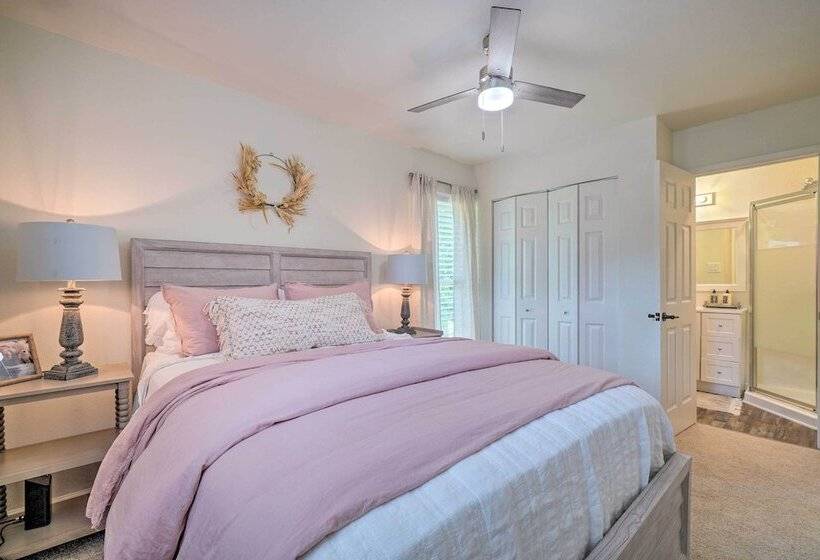 Updated Knoxville Home W/ Media Room + Patio!