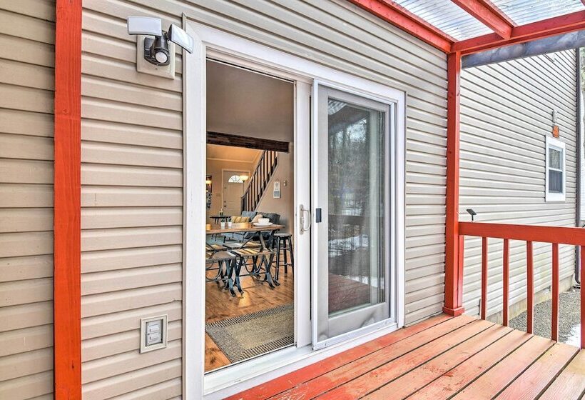 Updated Tobyhanna Home: Family & Pet Friendly