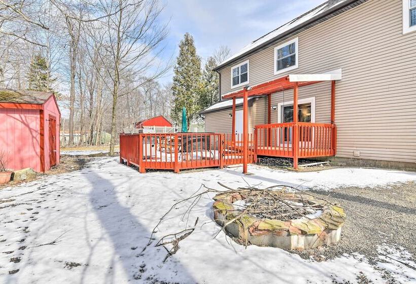Updated Tobyhanna Home: Family & Pet Friendly