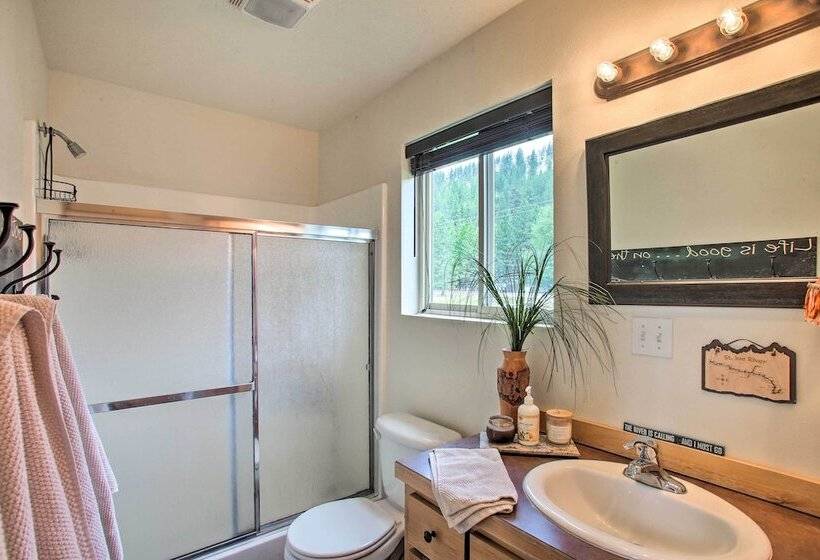 Waterfront Cabin W/ 2 Boat Docks & Mtn Views!