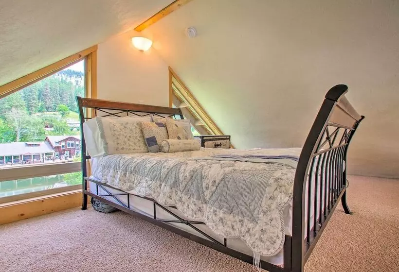 Waterfront Cabin W/ 2 Boat Docks & Mtn Views!