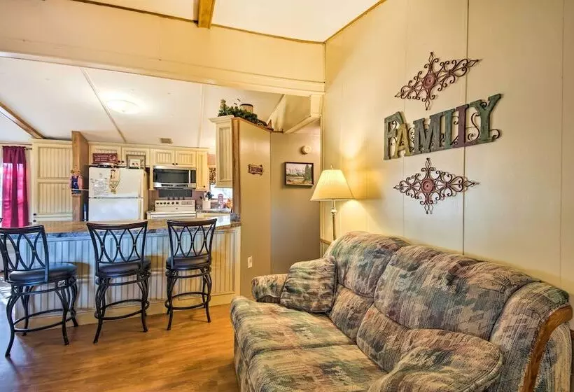 Waterfront House W/ Boat Slip On Lake Eufaula!