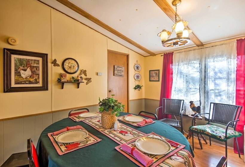 Waterfront House W/ Boat Slip On Lake Eufaula!