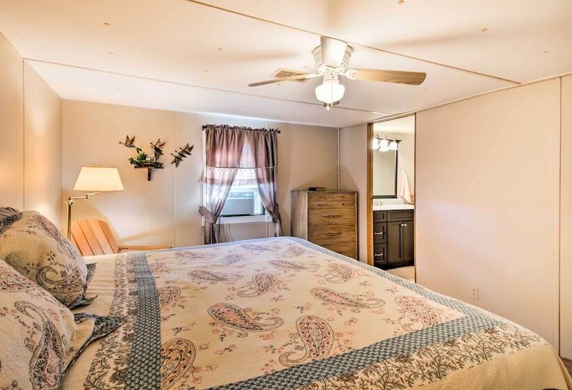 Waterfront House W/ Boat Slip On Lake Eufaula!