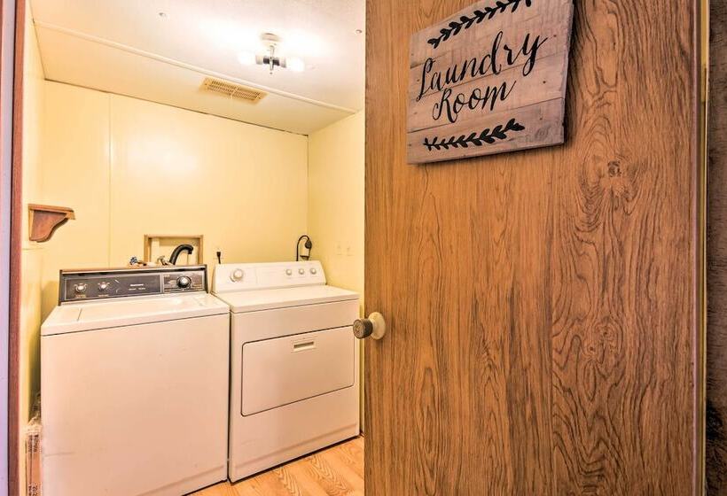 Waterfront House W/ Boat Slip On Lake Eufaula!