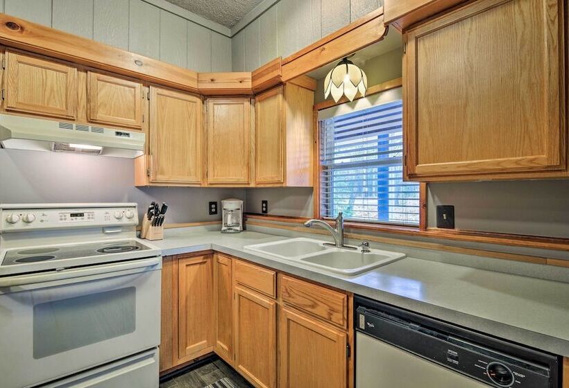 All Season Big Bear Lake House, Walk To Beach