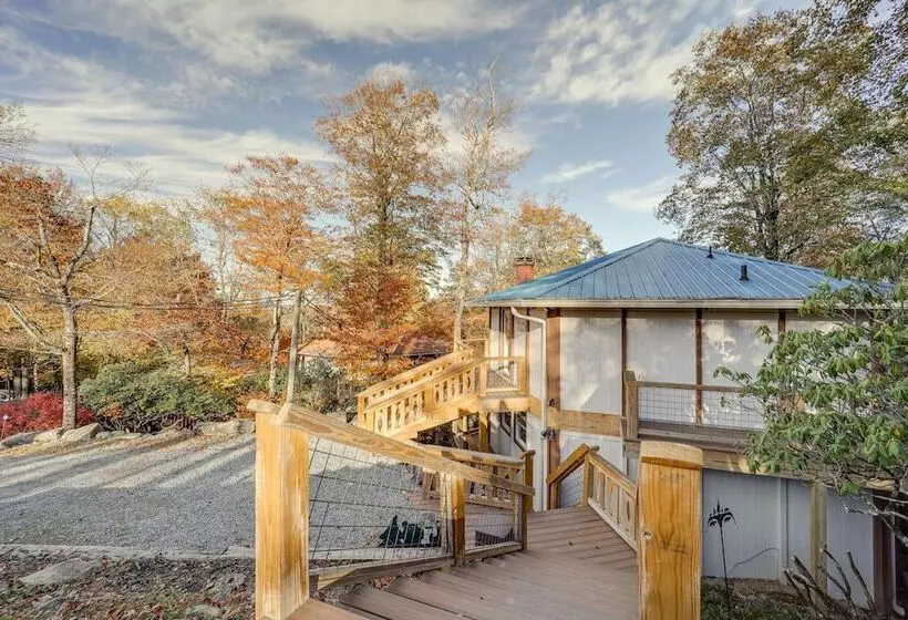 Beech Mountain Cabin W/ Hot Tub: 1 Mi To Slopes!