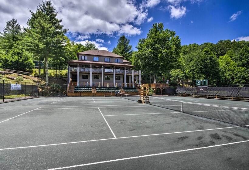 Beech Mountain Home W/ Game Room & Mountain Views!