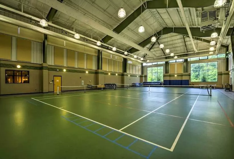 Beech Mountain Home W/ Game Room & Mountain Views!