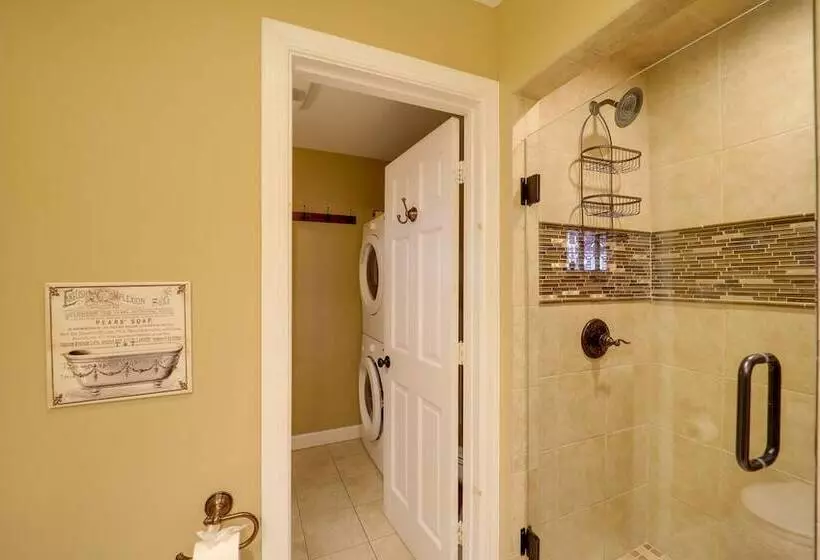 Beech Mountain Home W/ Game Room & Mountain Views!