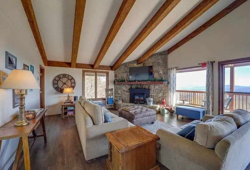 Beech Mountain Home W/ Game Room & Mountain Views!