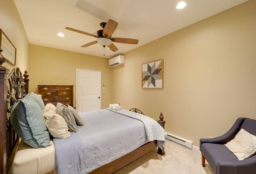 Beech Mountain Home W/ Game Room & Mountain Views!